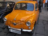 SEAT 600